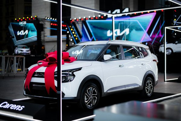 Ultimate Guide to Autumn Layering: How to Select the Perfect Tights for Chic UK Style